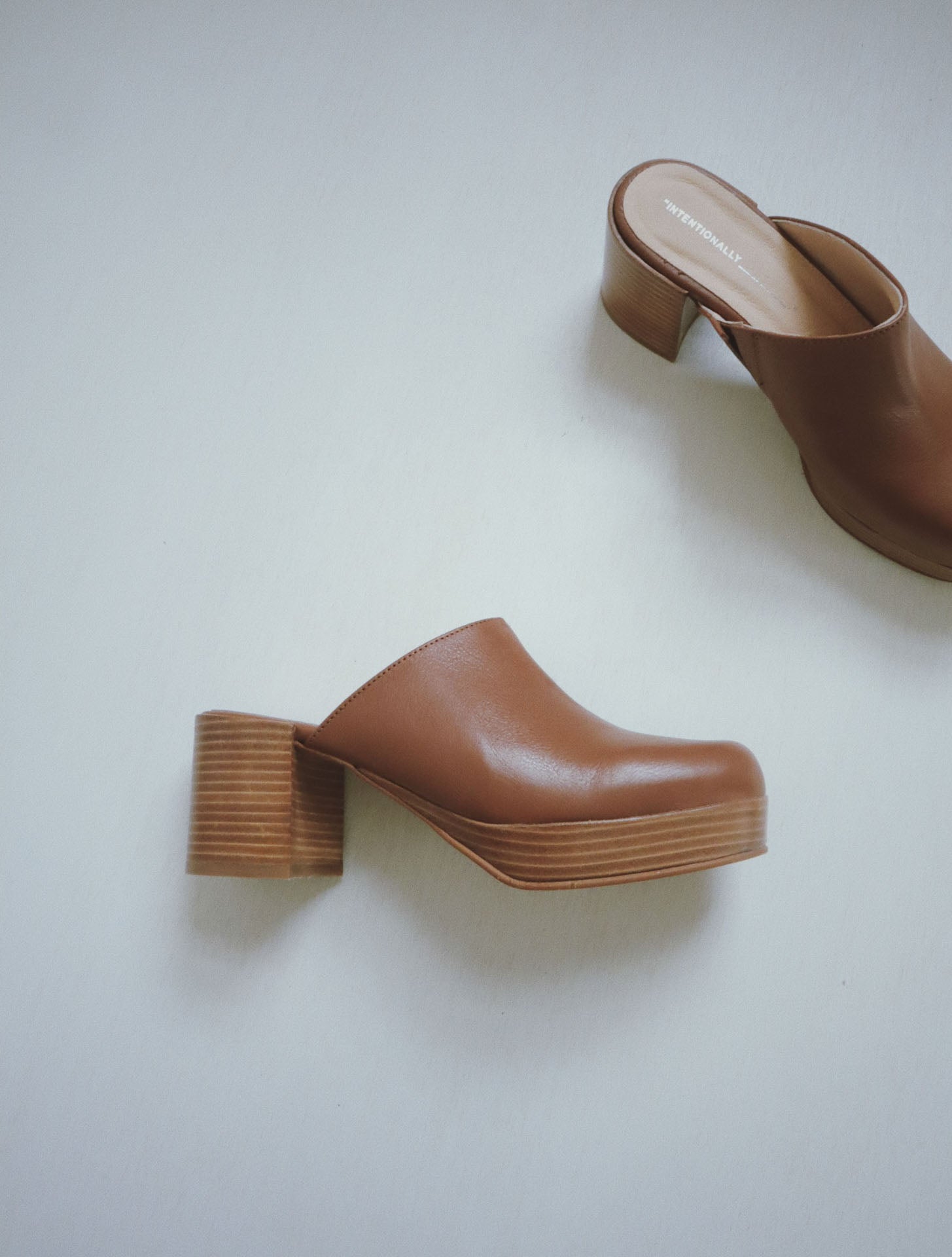 Facts Clog, Brown